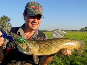 150822 CHARLA PESCA TARARIAS