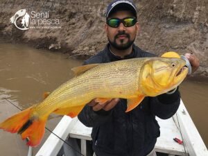 170608 CERRANDO FLOTADAS EN RIO DULCE2