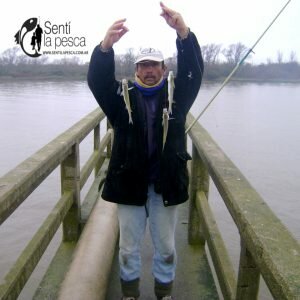 180719 ENTRETENIDA PESCA EN EL ESPIGON2g